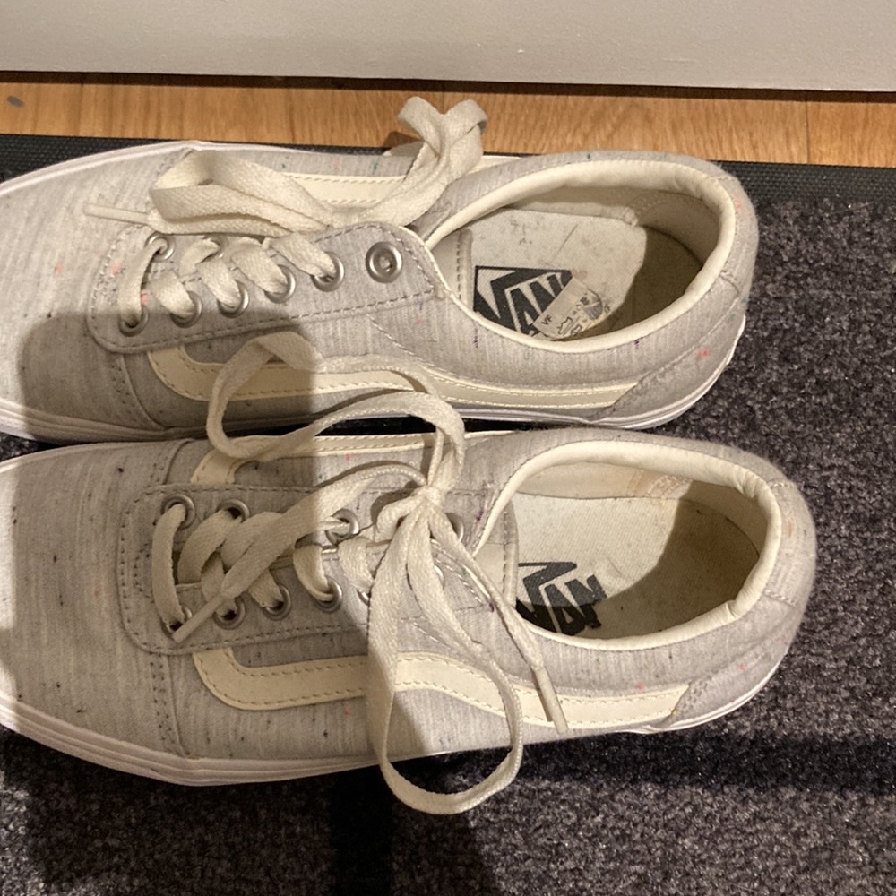 Grey vans - Picture 4 of 5